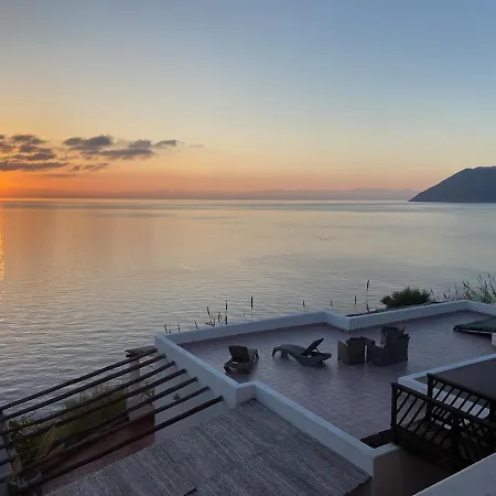 Casa vacanze Eolian Mare - Floating Over The Sea San Salvatore (Messina)